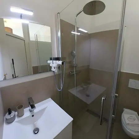 Bed & Breakfast 7rooms *