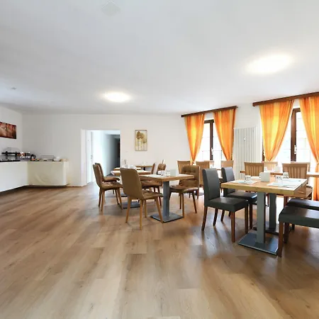 7rooms Bed & Breakfast Losone