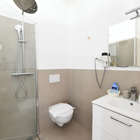 Bed & Breakfast 7rooms 3*